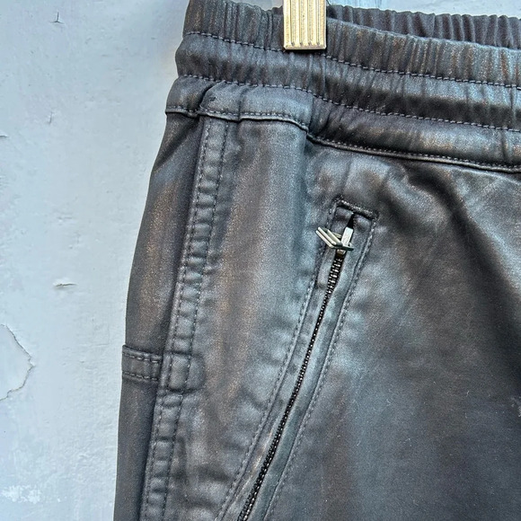 Joe’s Jeans Coated Sateen Cargo Pants, approx size 28 - Picture 6 of 13